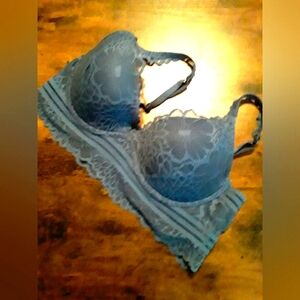 Victoria's Secret sexy Large slate blue lace padded underwire gorgeous  bra
